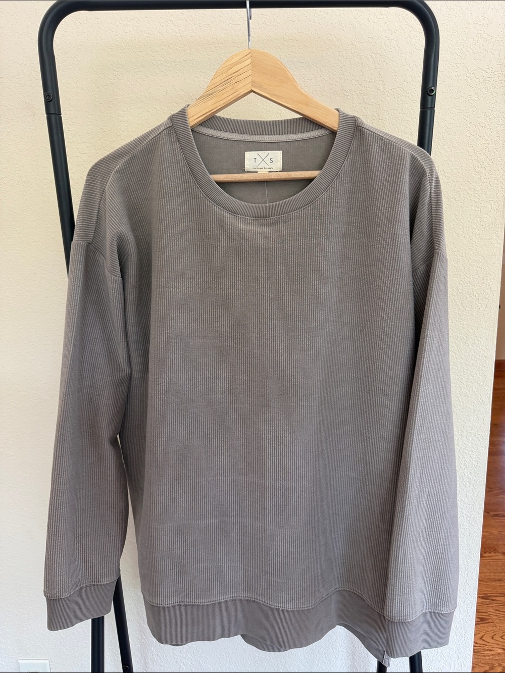 Thread & Supply Women's Oversized Ribbed Long-Sleeve Top